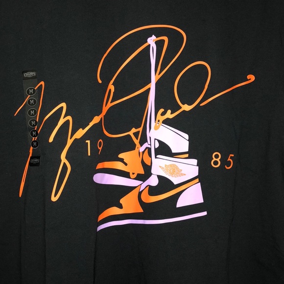 NWT Air Jordan Signature Black Tshirt w/ Design - Picture 2 of 6